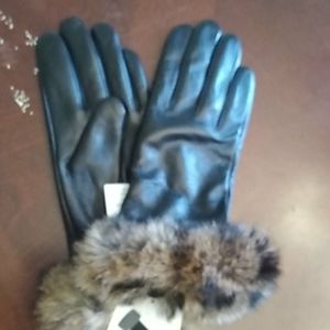 black leather fur trimmed gloves